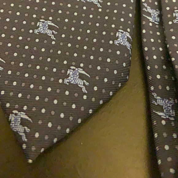 Burberry men’s tie 100% authentic - Picture 3 of 3